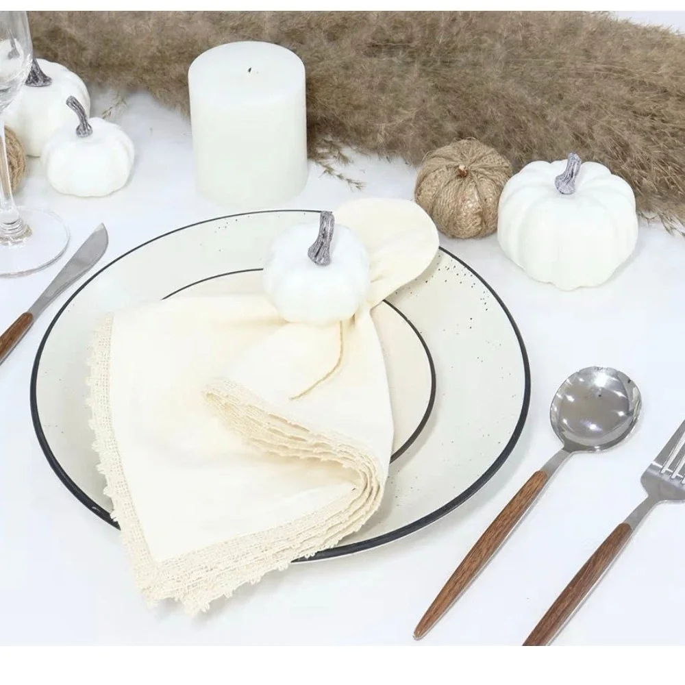 PurpleEssences Cream Cloth Napkins with Lace, 18x18 Inch sets of 4